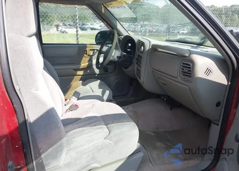 2000 Chevrolet S-10 Ls из США, поврежденный, VIN 1GCCS1447YK125135